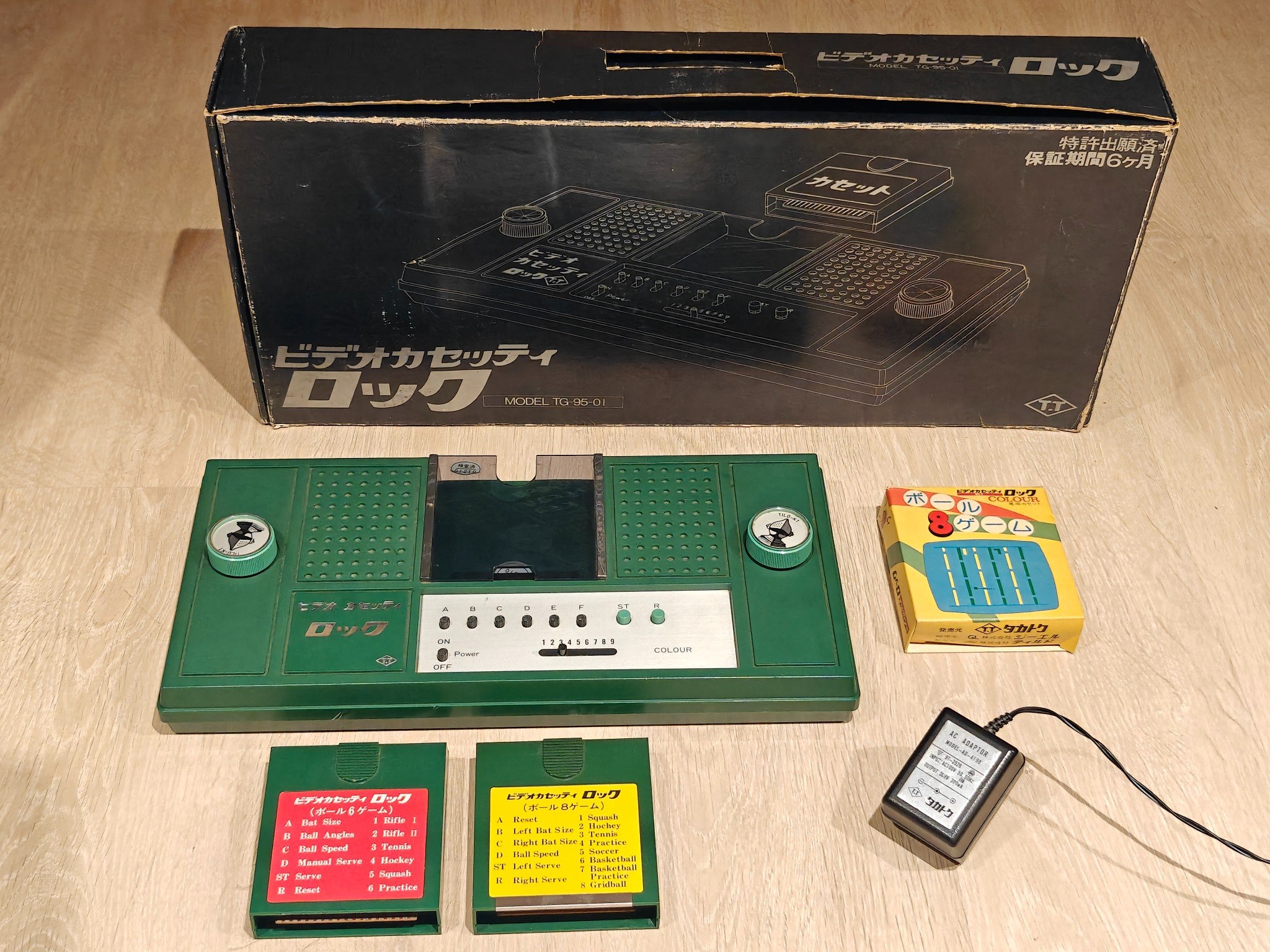 TAKATOKU VIDEO CASSETTE ROCK (PADDLE) — sistema de la colección