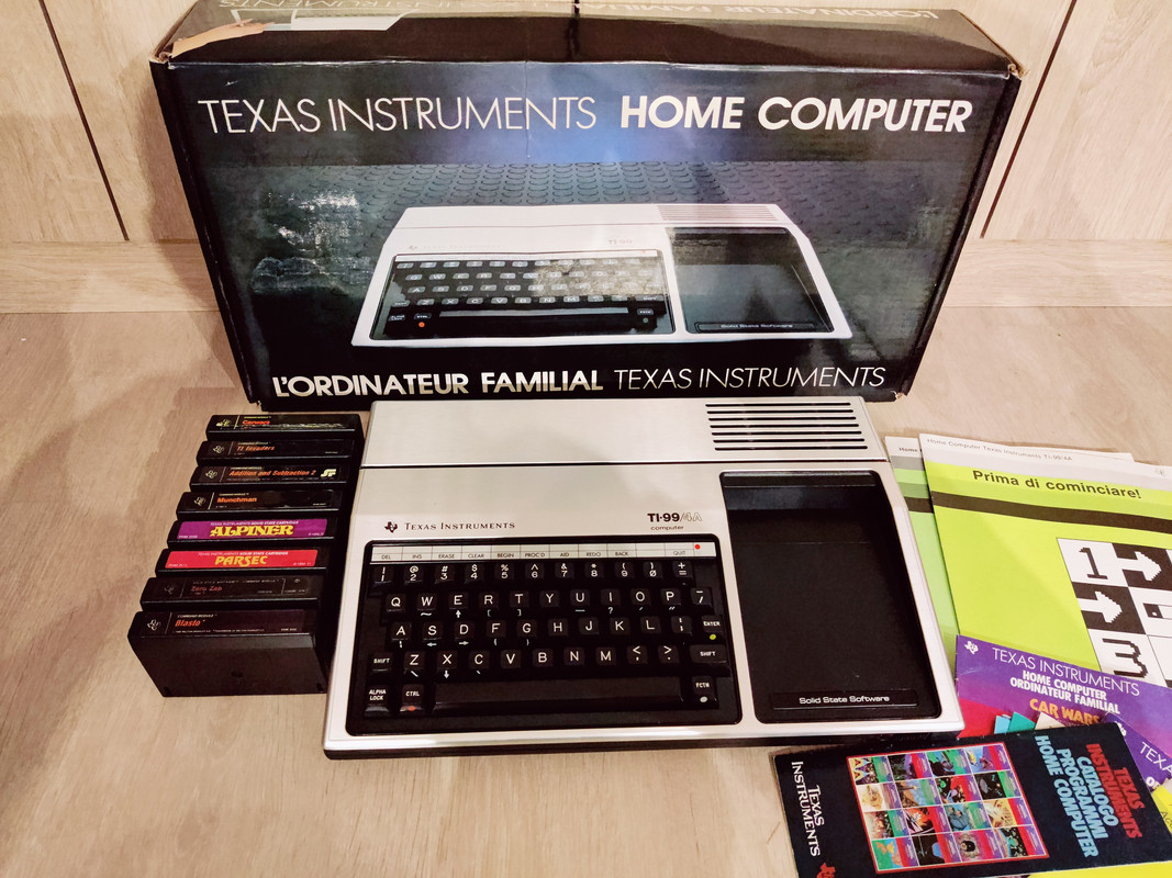 TEXAS INSTRUMENTS TI99/4A — sistema de la colección