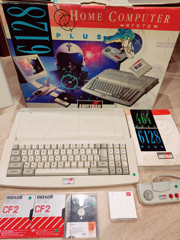 AMSTRAD 6128 PLUS — sistema de la colección