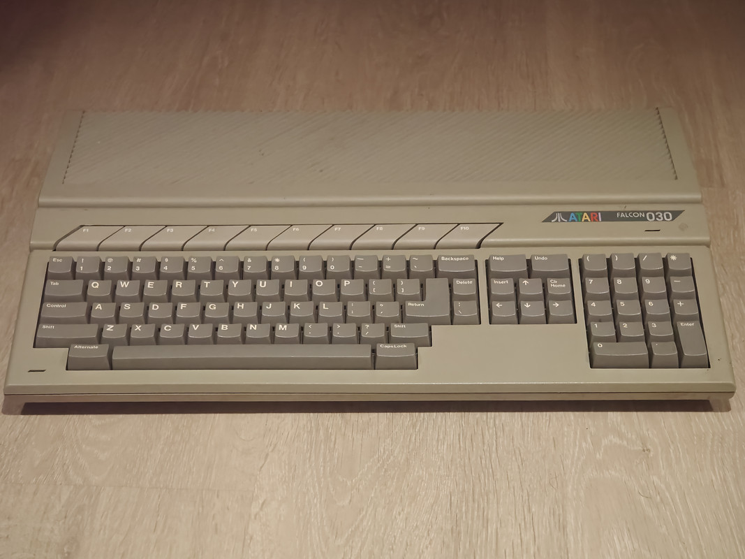 ATARI FALCON 030 — sistema de la colección