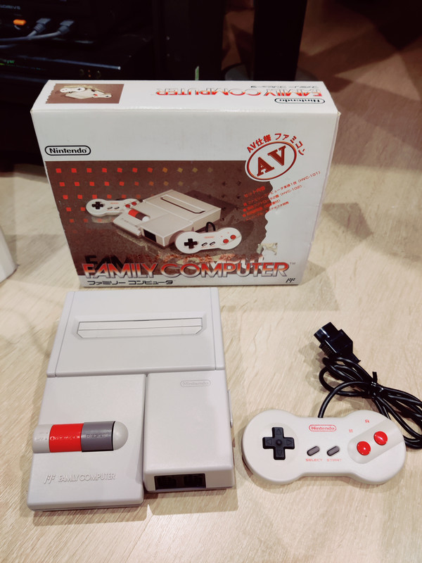 NINTENDO FAMICOM AV — sistema de la colección