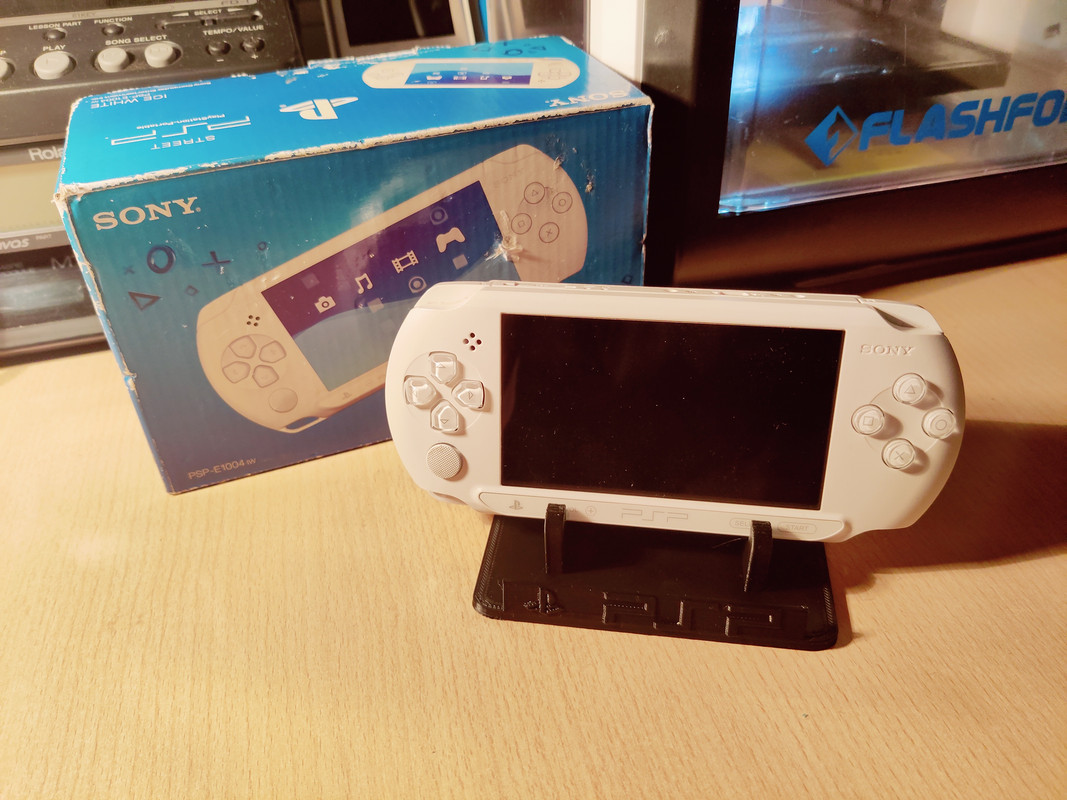 SONY PSP-E1004 — sistema de la colección