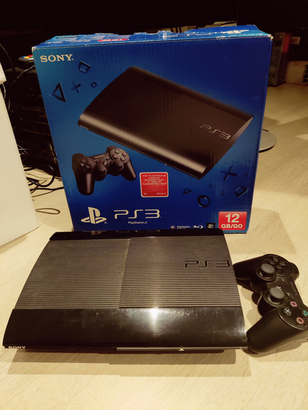 SONY PLAYSTATION 3 SUPER SLIM — sistema de la colección