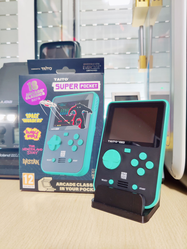 BLAZE ENTERTAINMENT TAITO SUPER POCKET — sistema de la colección